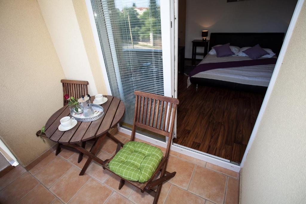 Apartments Emma Biograd Na Moru Exterior photo