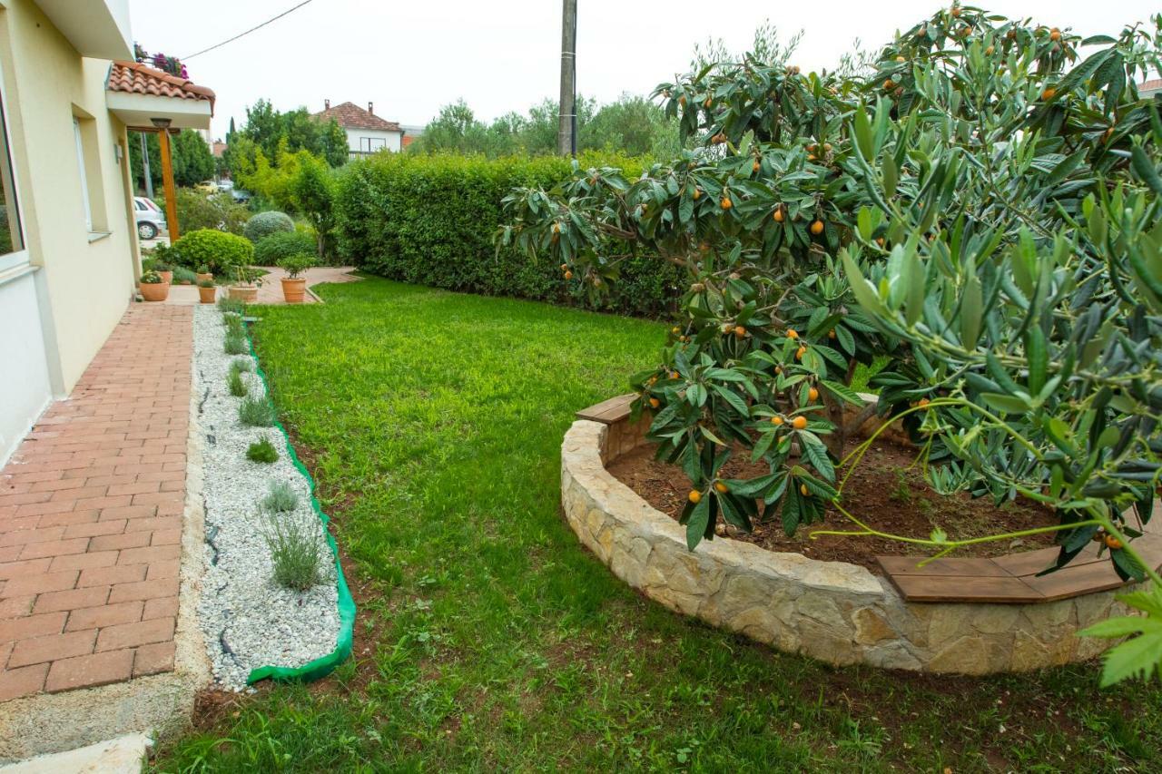 Apartments Emma Biograd Na Moru Exterior photo